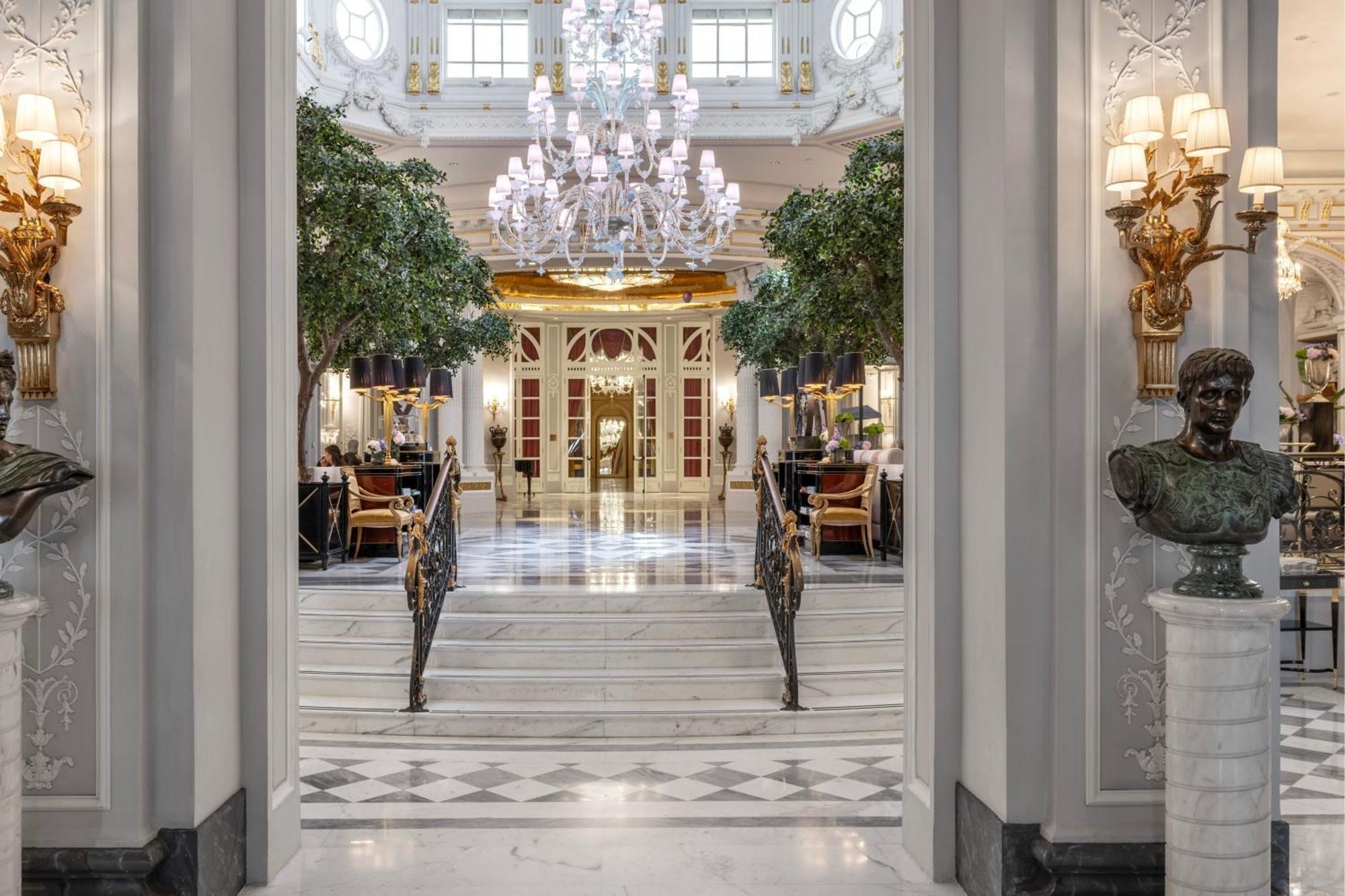 Hotell The St. Regis 5*